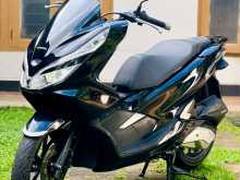 https://riyasewana.com/uploads/honda-pcx-125cc-2712410313402.jpg