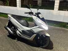 Honda Pcx 125cc 2022 Motorbike