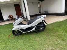 Honda PCX 2022 Motorbike