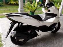 https://riyasewana.com/uploads/honda-pcx-128283913572.jpg