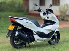 https://riyasewana.com/uploads/honda-pcx-1318085913914.jpg