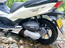 https://riyasewana.com/uploads/honda-pcx-1323133913844.jpg