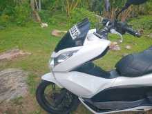 https://riyasewana.com/uploads/honda-pcx-13632434742.jpg