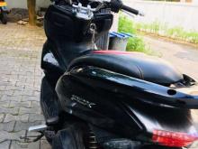 https://riyasewana.com/uploads/honda-pcx-14903246616.jpg
