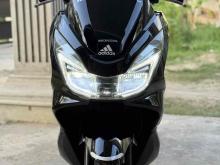 https://riyasewana.com/uploads/honda-pcx-150-1014522724773.jpg