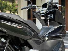 https://riyasewana.com/uploads/honda-pcx-150-1014534024452.jpg