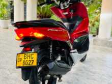 https://riyasewana.com/uploads/honda-pcx-150-1117452113893.jpg