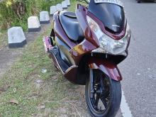 https://riyasewana.com/uploads/honda-pcx-150-12304376744.jpg