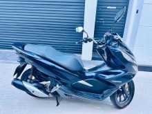 https://riyasewana.com/uploads/honda-pcx-150-1410304422753.jpg