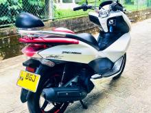 https://riyasewana.com/uploads/honda-pcx-150-1418522019535.jpg