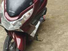 https://riyasewana.com/uploads/honda-pcx-150-142130224592.jpg