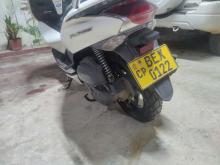 https://riyasewana.com/uploads/honda-pcx-150-161942426214.jpg