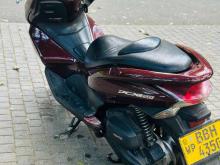 https://riyasewana.com/uploads/honda-pcx-150-161944176234.jpg