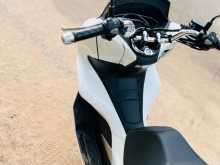 https://riyasewana.com/uploads/honda-pcx-150-169122113423.jpg