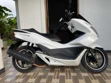 https://riyasewana.com/uploads/honda-pcx-150-179380413812.jpg