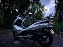https://riyasewana.com/uploads/honda-pcx-150-1822161122662.jpg