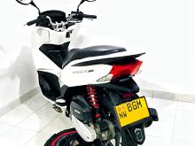 https://riyasewana.com/uploads/honda-pcx-150-187041619795.jpg