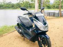 https://riyasewana.com/uploads/honda-pcx-150-2017585113213.jpg