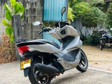 https://riyasewana.com/uploads/honda-pcx-150-221525516733.jpg