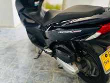 https://riyasewana.com/uploads/honda-pcx-150-221554214923.jpg