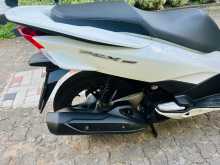 https://riyasewana.com/uploads/honda-pcx-150-248071813492.jpg