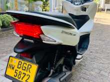 https://riyasewana.com/uploads/honda-pcx-150-248071813983.jpg