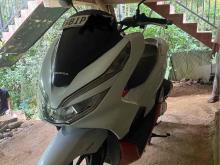 https://riyasewana.com/uploads/honda-pcx-150-2612490324611.jpg