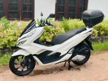 https://riyasewana.com/uploads/honda-pcx-150-2718483513013.jpg