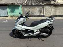 https://riyasewana.com/uploads/honda-pcx-150-3011172913943.jpg
