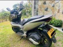 https://riyasewana.com/uploads/honda-pcx-150-3119133822272.jpg