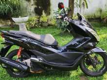 https://riyasewana.com/uploads/honda-pcx-150-42058554143.jpg