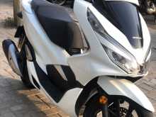 Honda PCX 150 2021 Motorbike