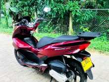 https://riyasewana.com/uploads/honda-pcx-150-59440213184.jpg