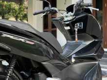 https://riyasewana.com/uploads/honda-pcx-150-723240622913.jpg