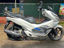 https://riyasewana.com/uploads/honda-pcx-150-914063822092.jpg