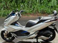 https://riyasewana.com/uploads/honda-pcx-150-914063822933.jpg