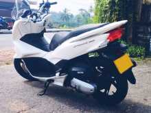 https://riyasewana.com/uploads/honda-pcx-150cc-1212375013822.jpg