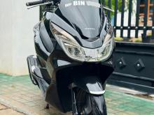Honda PCX 150cc LED 2017 Motorbike