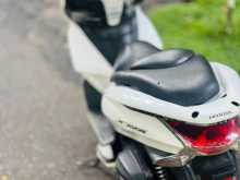 https://riyasewana.com/uploads/honda-pcx-150cc-9056334022.jpg