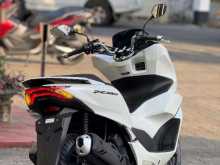 https://riyasewana.com/uploads/honda-pcx-160-12015594363.jpg