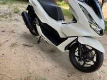 https://riyasewana.com/uploads/honda-pcx-160-1219445413792.jpg