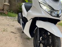 https://riyasewana.com/uploads/honda-pcx-160-1219460719256.jpg