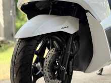 https://riyasewana.com/uploads/honda-pcx-160-123364022343.jpg