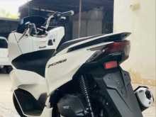 https://riyasewana.com/uploads/honda-pcx-160-1314265122672.jpg