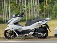 https://riyasewana.com/uploads/honda-pcx-160-1318005324154.jpg