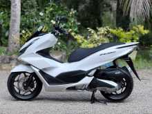 https://riyasewana.com/uploads/honda-pcx-160-1517401513183.jpg