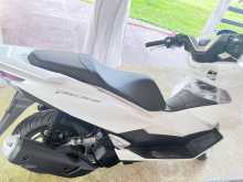 https://riyasewana.com/uploads/honda-pcx-160-159131413312.jpg
