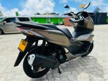 https://riyasewana.com/uploads/honda-pcx-160-1613205422552.jpg