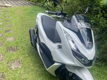 https://riyasewana.com/uploads/honda-pcx-160-16921391725.jpg