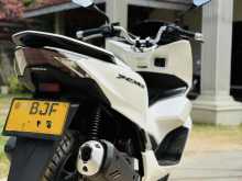 https://riyasewana.com/uploads/honda-pcx-160-1714552223003.jpg